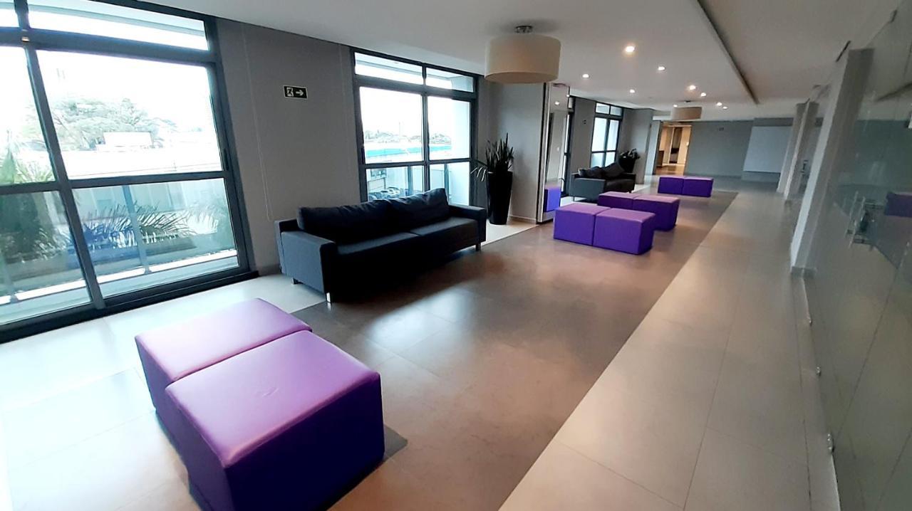 Estudio Aconchegante No Centro De Curitiba - Ar Condicio E Localizacao Perfeita! エクステリア 写真